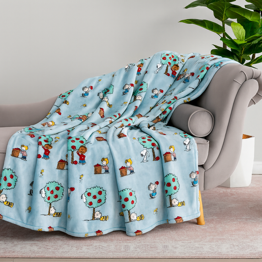 Auvora Harvest Peanuts Plush Throw Blanket